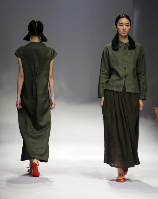 中国国际时装周上演60年代怀旧风-服装时装周